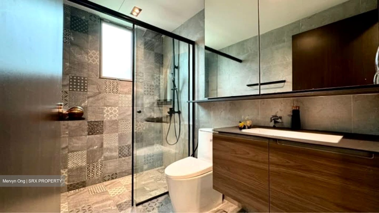 Landbay Condominium (D16), Condominium #566480281
